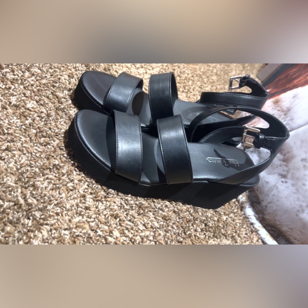 Black sandals